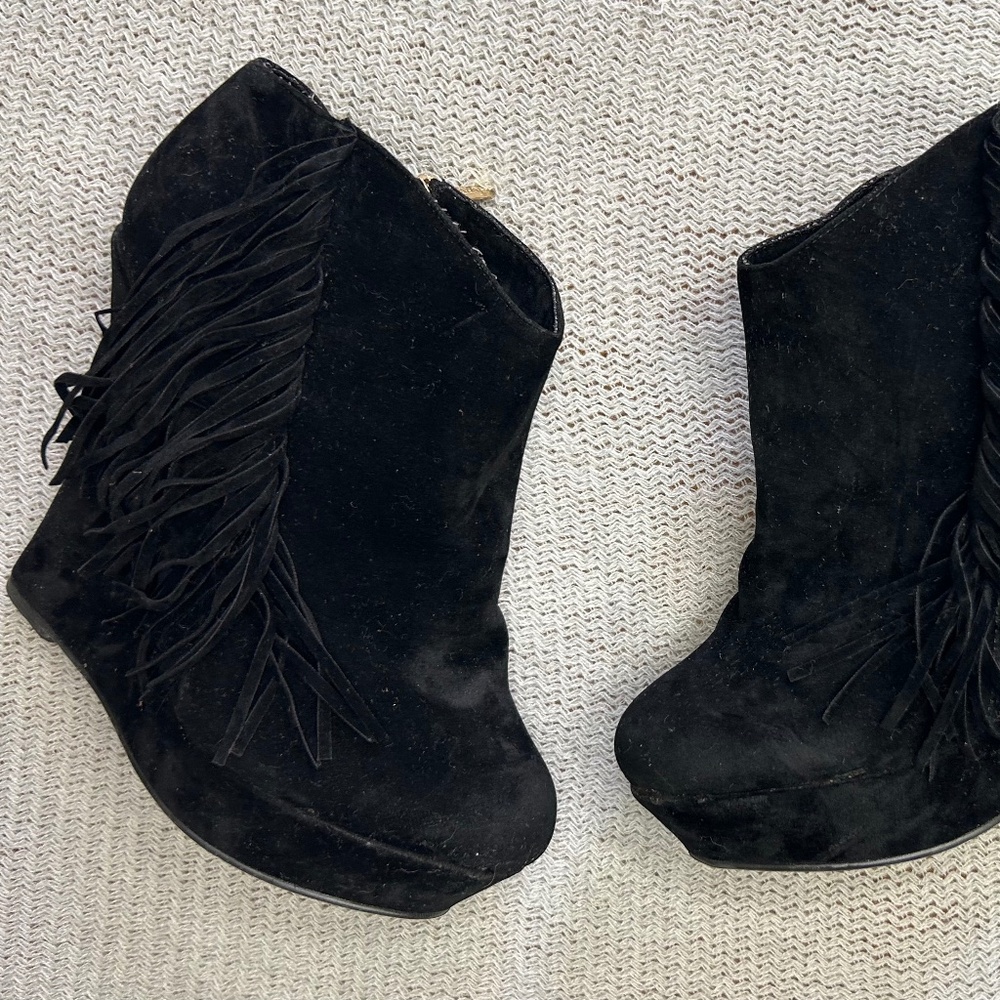 Liliana black velvet platform booties with fringe details (9)